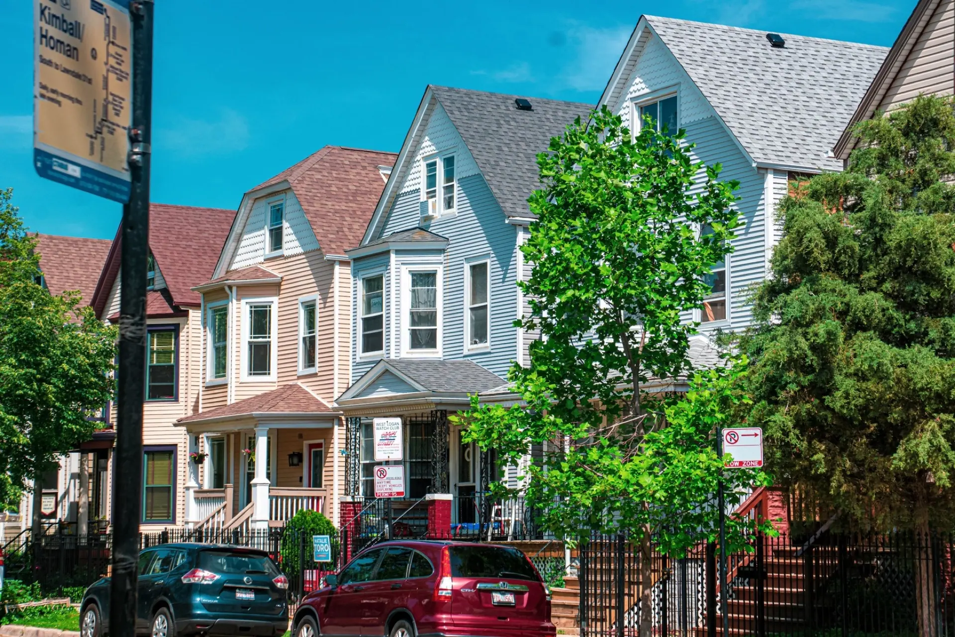 Homes along a residential street in Chicago, Illinois